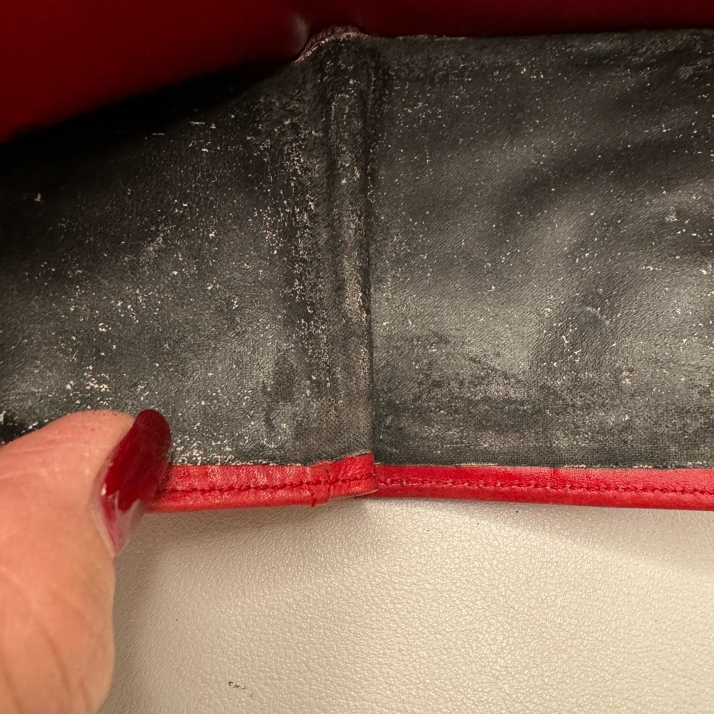 Louis Vuitton Epi Compact Wallet - Picture 13 of 13